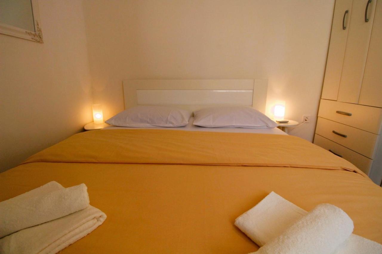 Korzo Rooms & Apartments Vis Exterior foto